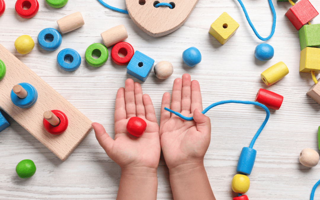 Señales de que un niño está listo para escribir: guía completa para familias de Madrid